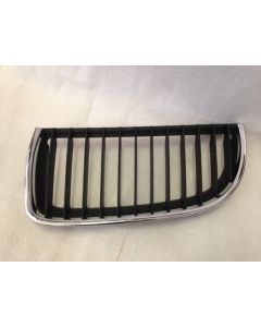 E90 Grille BK + CHROME FRAME (4CYL) P3 2005-2008 LHS