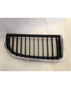 E90 Grille BK + CHROME FRAME (4CYL) P3 2005-2008 RHS