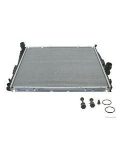 E90 Radiator 320 4CYL AT=MT  2005-2011